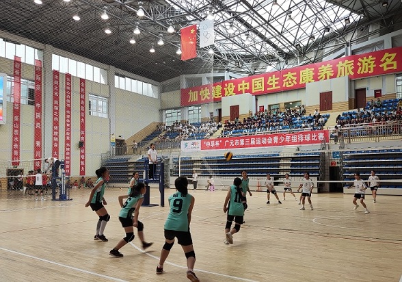 广元市第三届运动会青少年组排球比赛在青川县拉开序幕