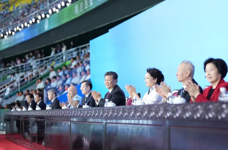 习近平出席第十四届全国运动会开幕式并宣布运动会开幕