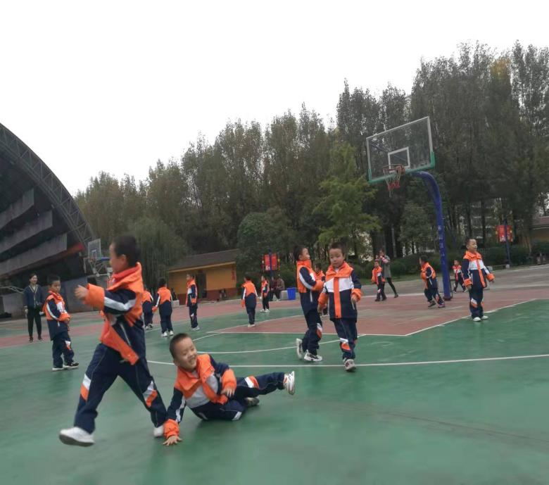 剑阁县开展幼儿体育运动会